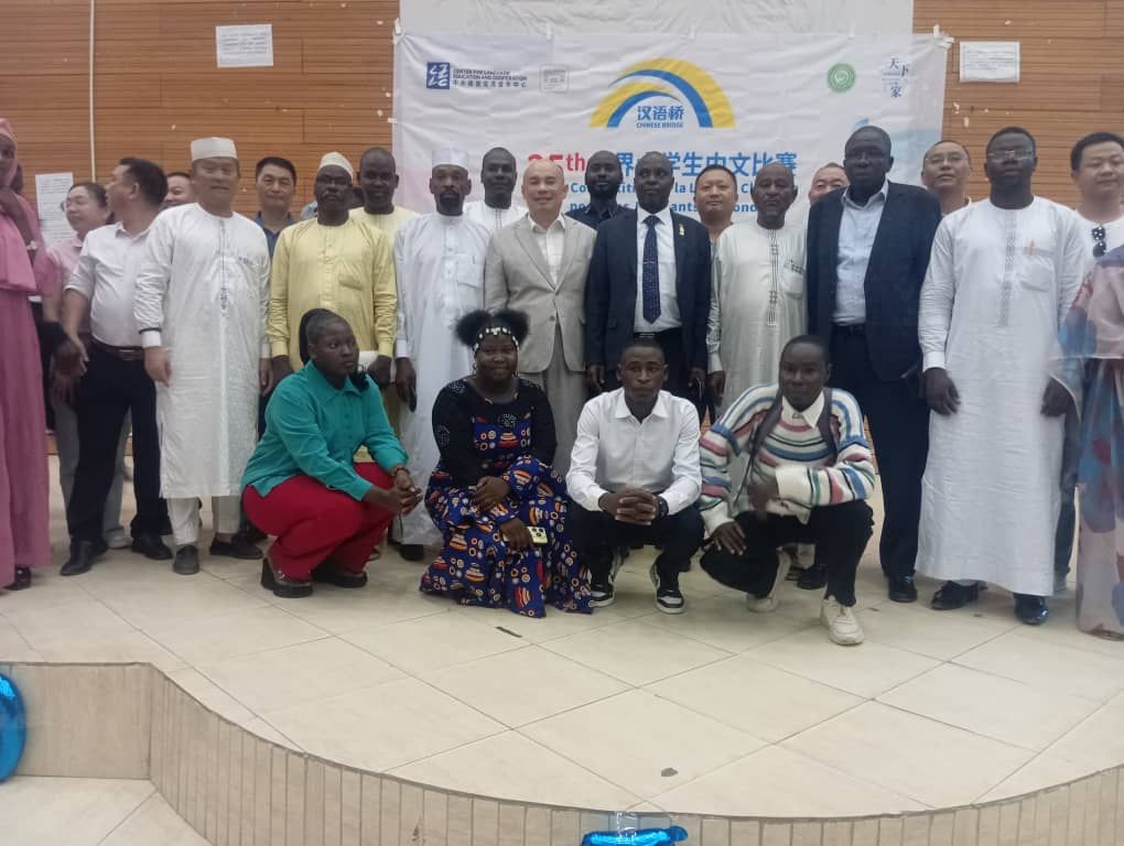 Étudiants lors de la finale nationale du concours de langue chinoise au Tchad