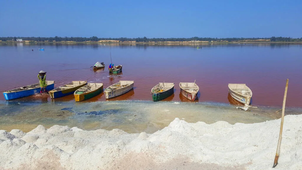 paysage du lac rose au Sénégal