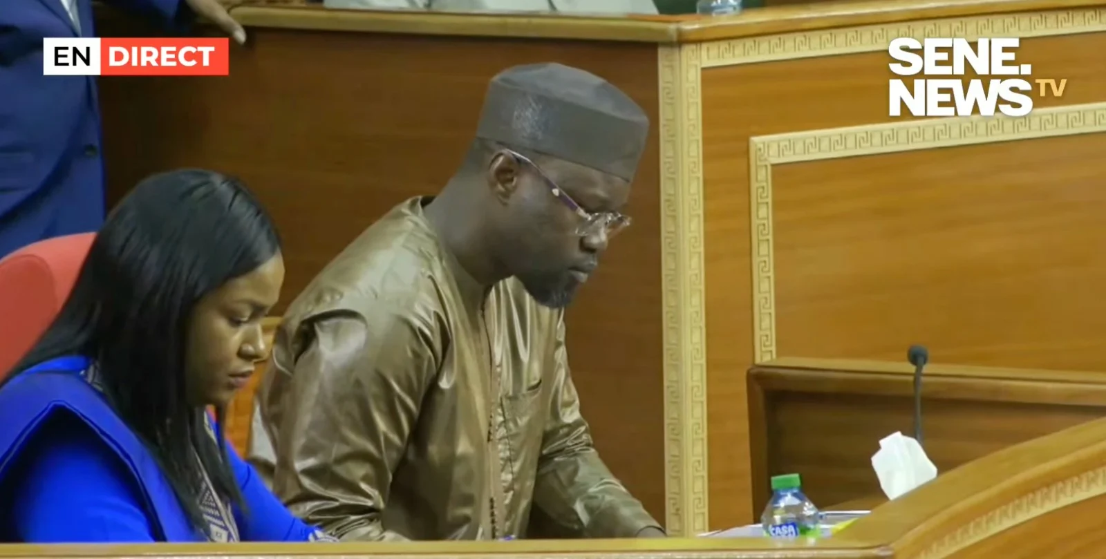 Ousmane Sonko en réunion sur le contrôle des déplacements des dirigeants