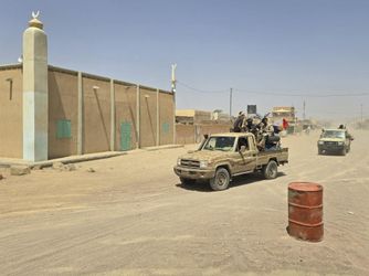 Forces djihadistes et rebelles touaregs unis pour contrôler le Mali