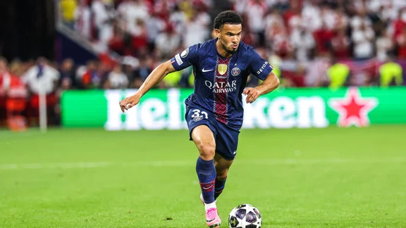 Warren Zaïre-Emery lors d’un match du PSG