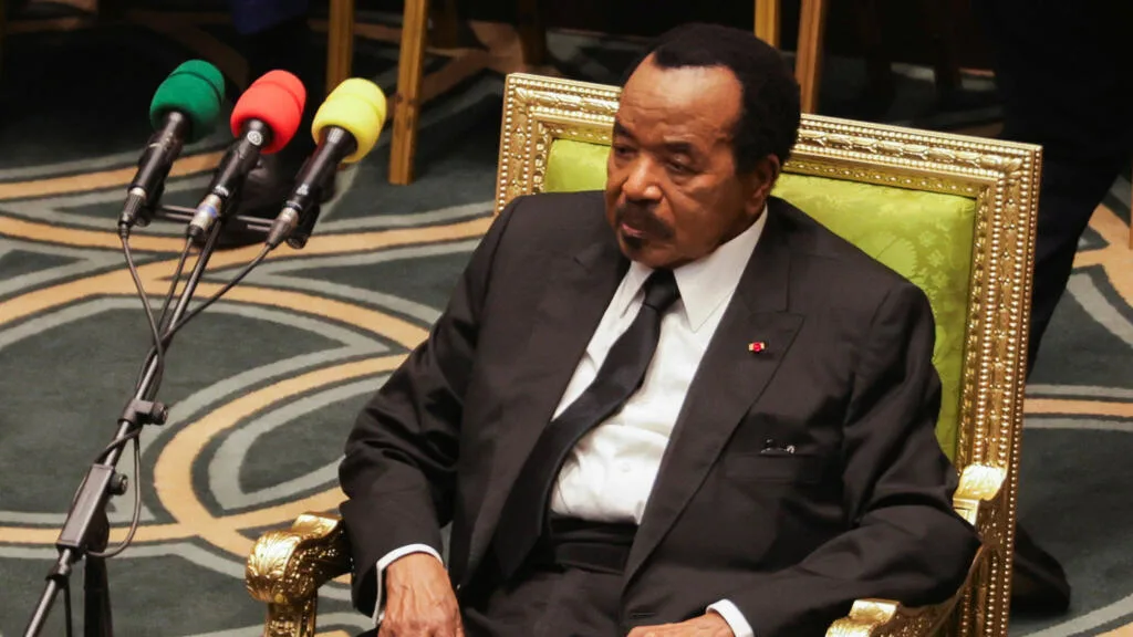 Portrait officiel du président Paul Biya du Cameroun
