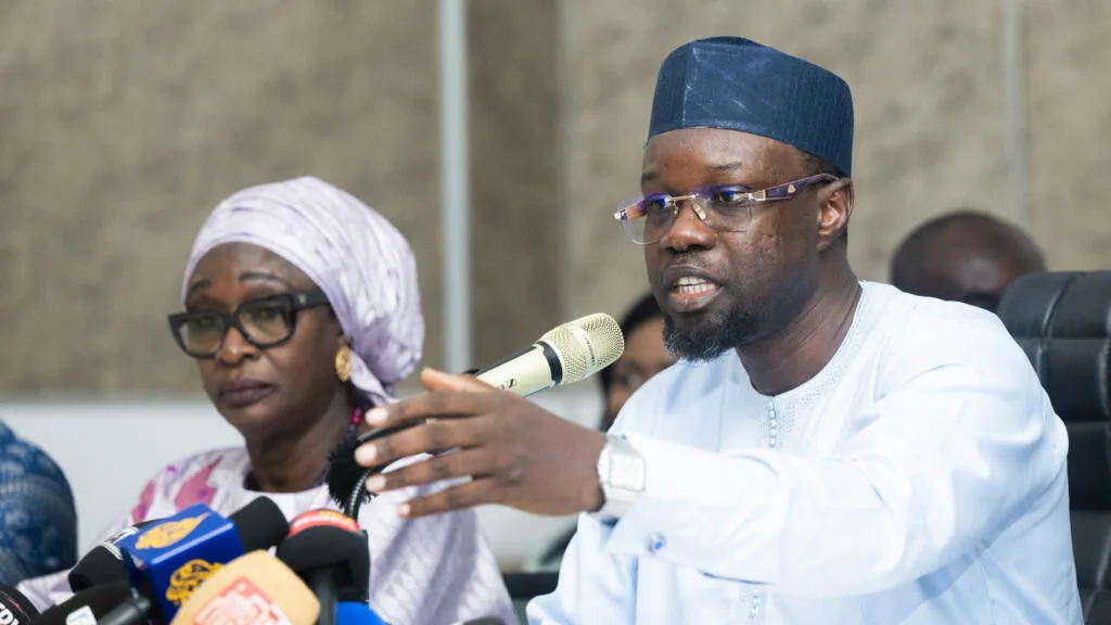 Ousmane Sonko lors de sa conférence de presse au Sénégal