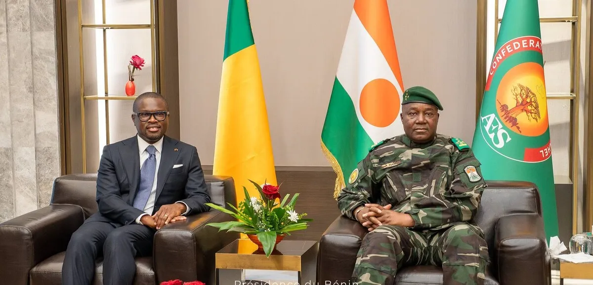responsables nigériens et béninois discutent de la réouverture de la frontière