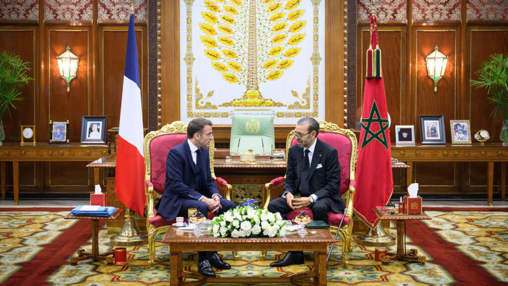 Accueil du président français par le roi marocain Mohammed VI à Rabat