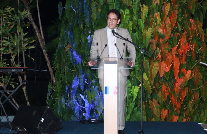 L'ambassadeur de France au Gabon, Fabrice Mauriès, pendant un discours